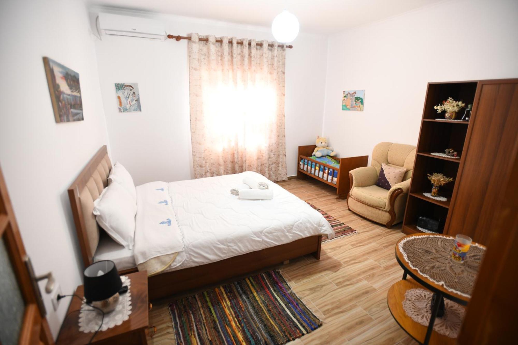 Guest House Luli Berat Exterior photo
